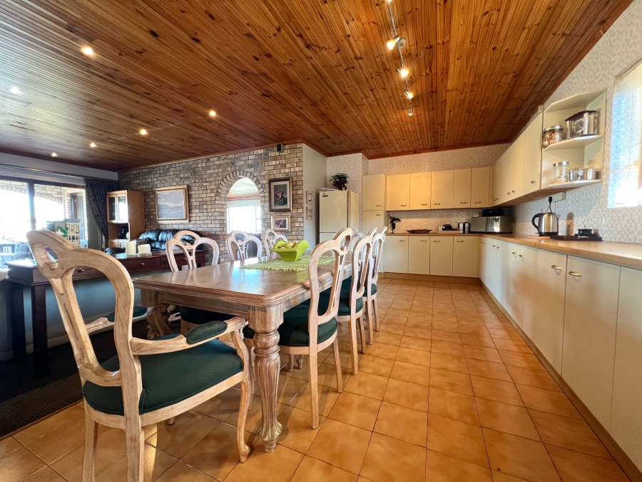 3 Bedroom Property for Sale in Wavecrest Eastern Cape